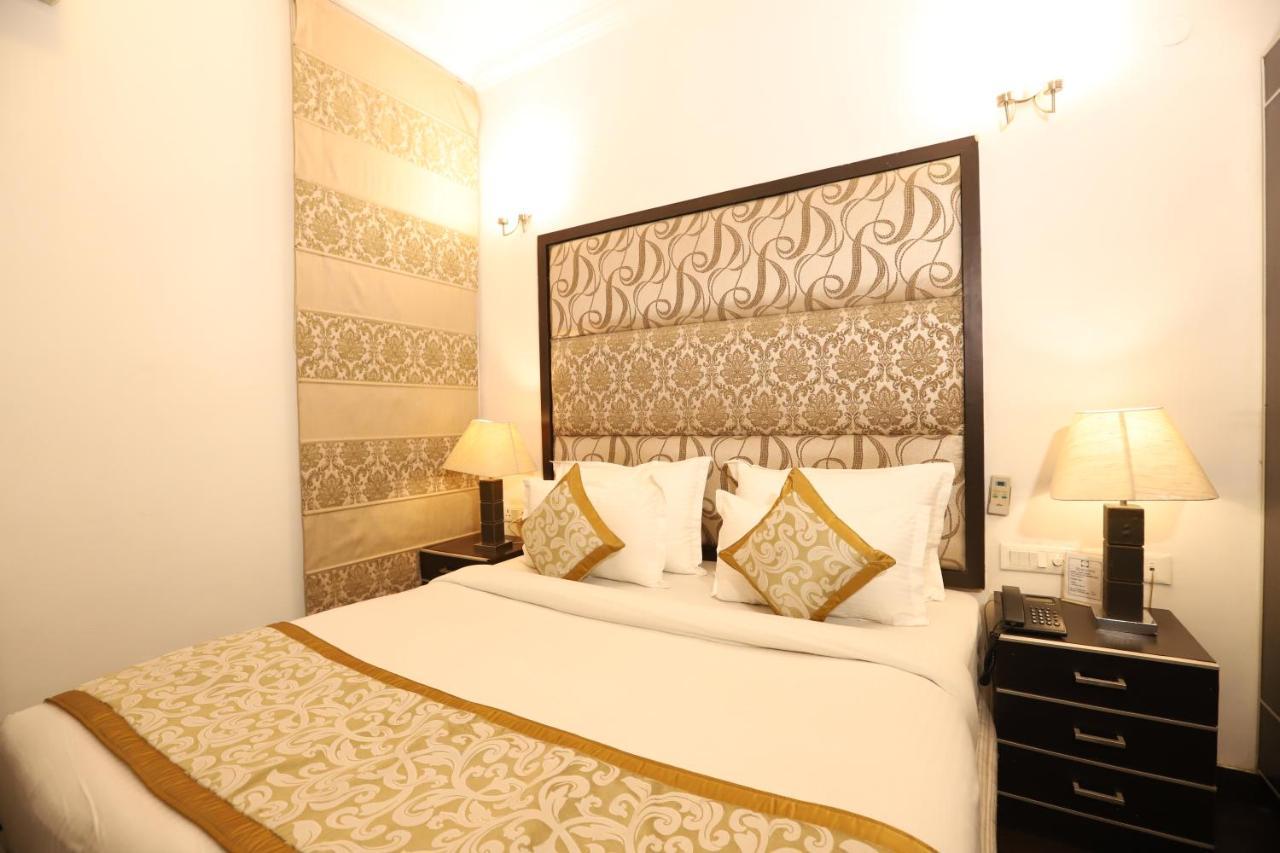 Hotel Capitol Hills Greater Kailash Delhi Neu-Delhi Exterior foto