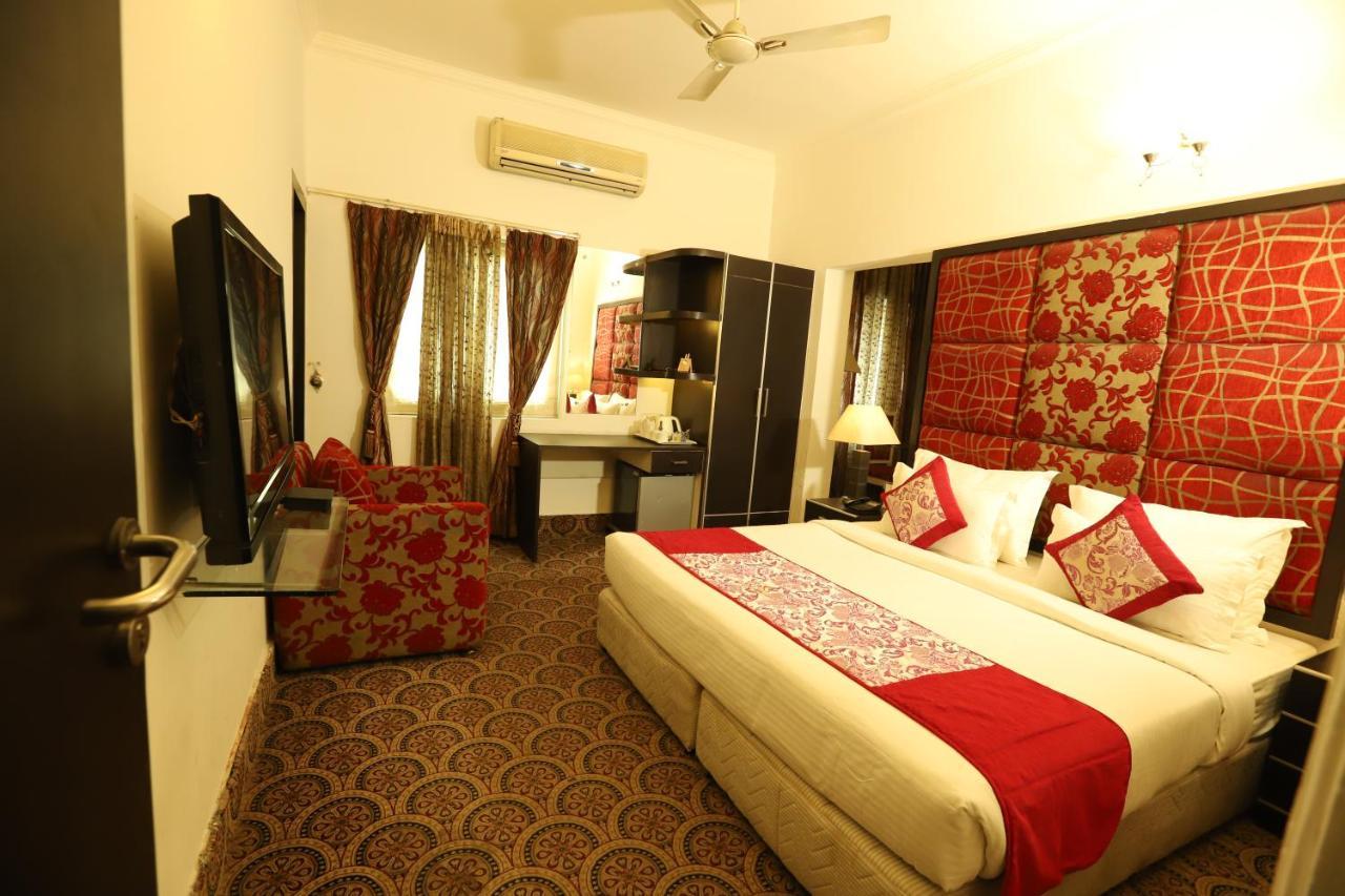 Hotel Capitol Hills Greater Kailash Delhi Neu-Delhi Exterior foto
