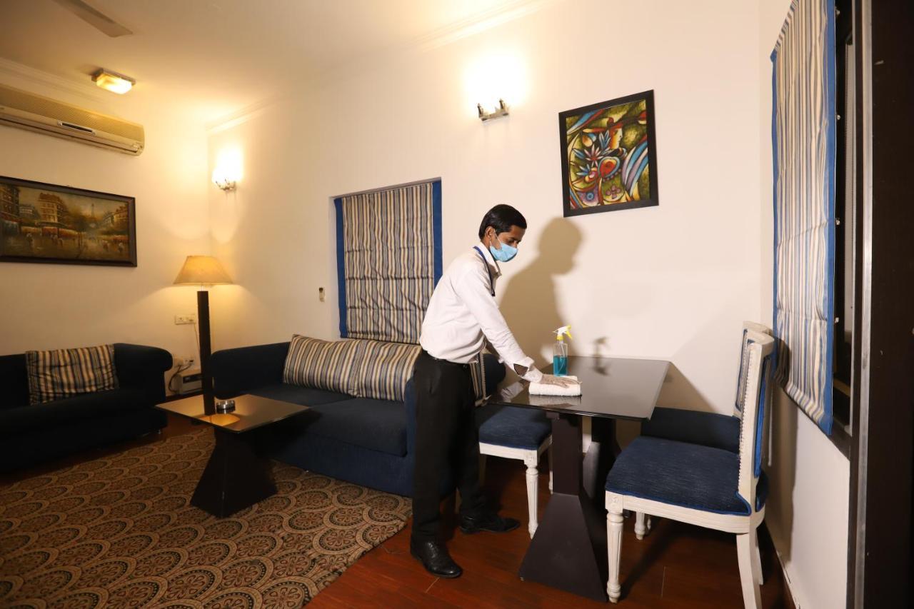 Hotel Capitol Hills Greater Kailash Delhi Neu-Delhi Exterior foto