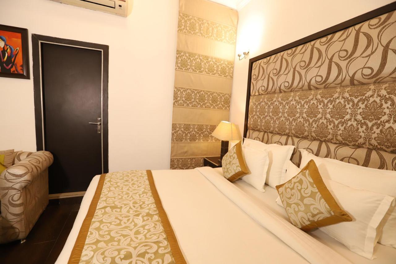 Hotel Capitol Hills Greater Kailash Delhi Neu-Delhi Exterior foto