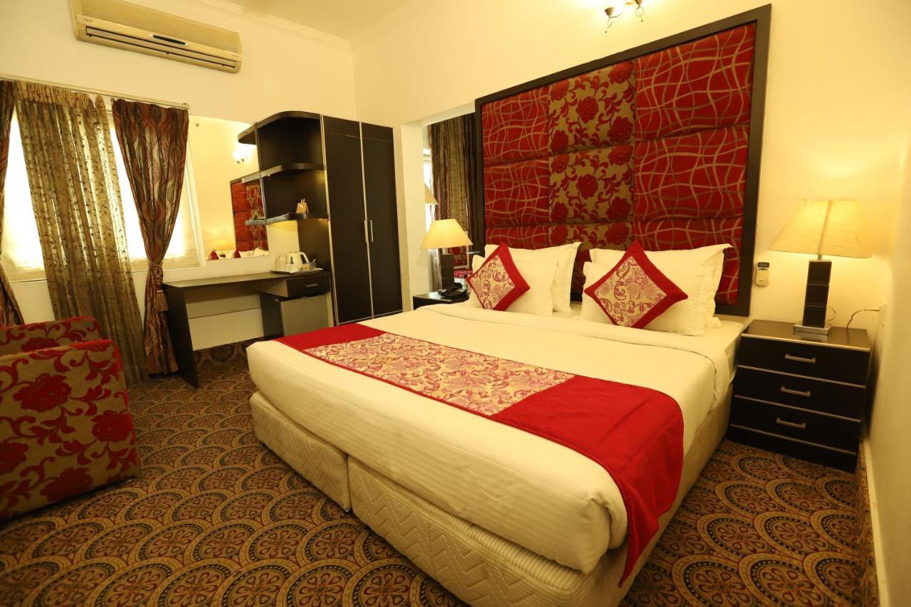 Hotel Capitol Hills Greater Kailash Delhi Neu-Delhi Exterior foto