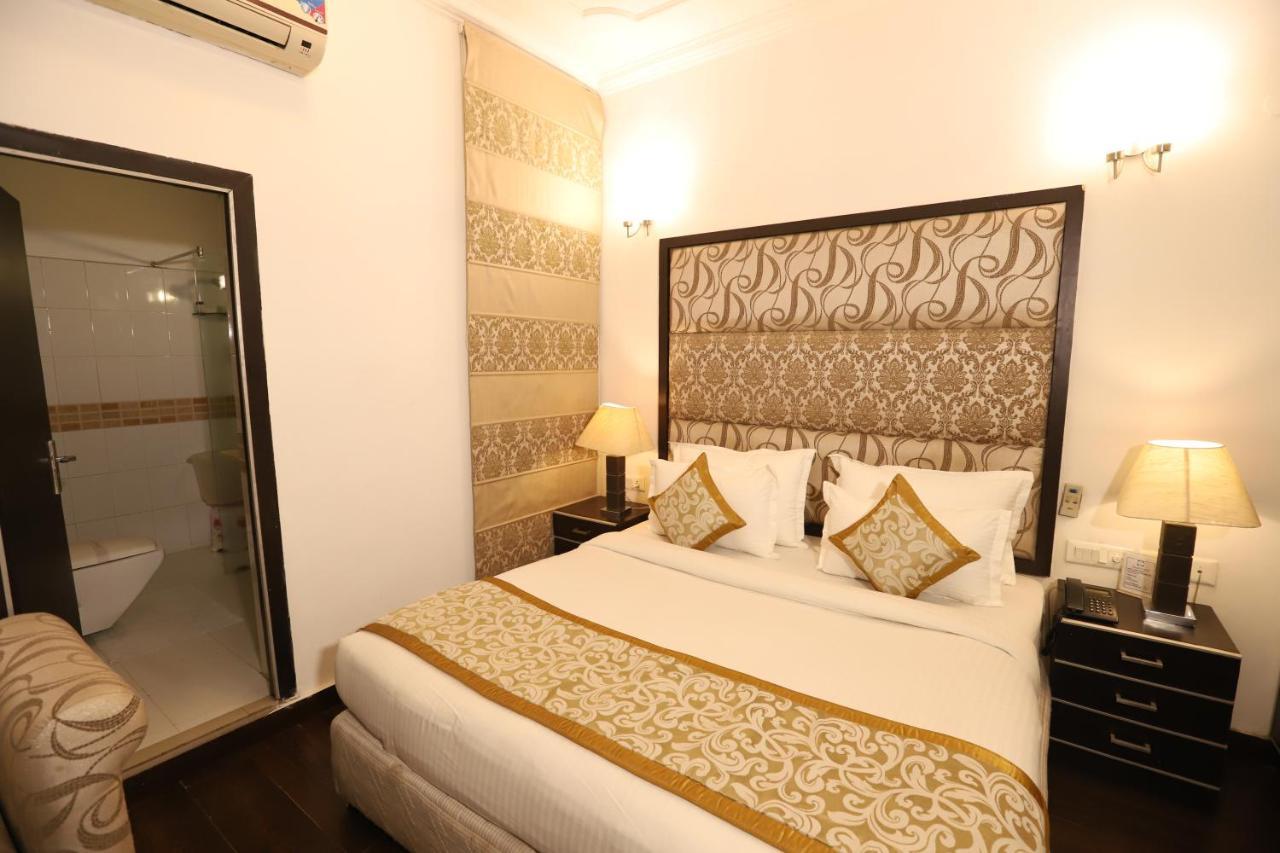 Hotel Capitol Hills Greater Kailash Delhi Neu-Delhi Exterior foto