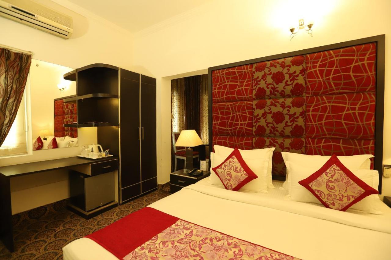 Hotel Capitol Hills Greater Kailash Delhi Neu-Delhi Exterior foto