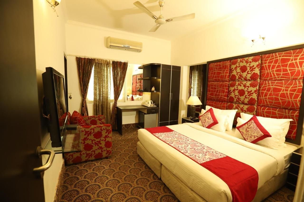 Hotel Capitol Hills Greater Kailash Delhi Neu-Delhi Exterior foto