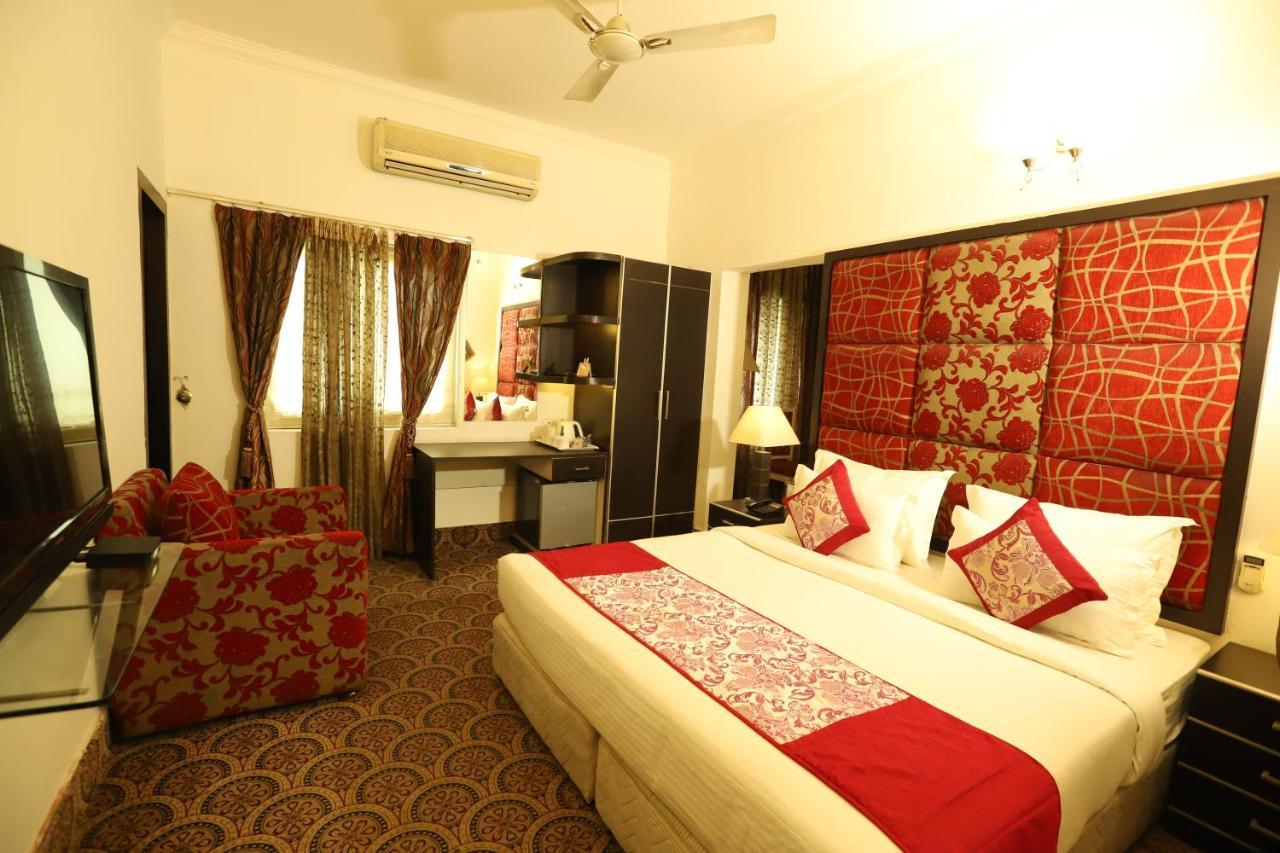 Hotel Capitol Hills Greater Kailash Delhi Neu-Delhi Exterior foto